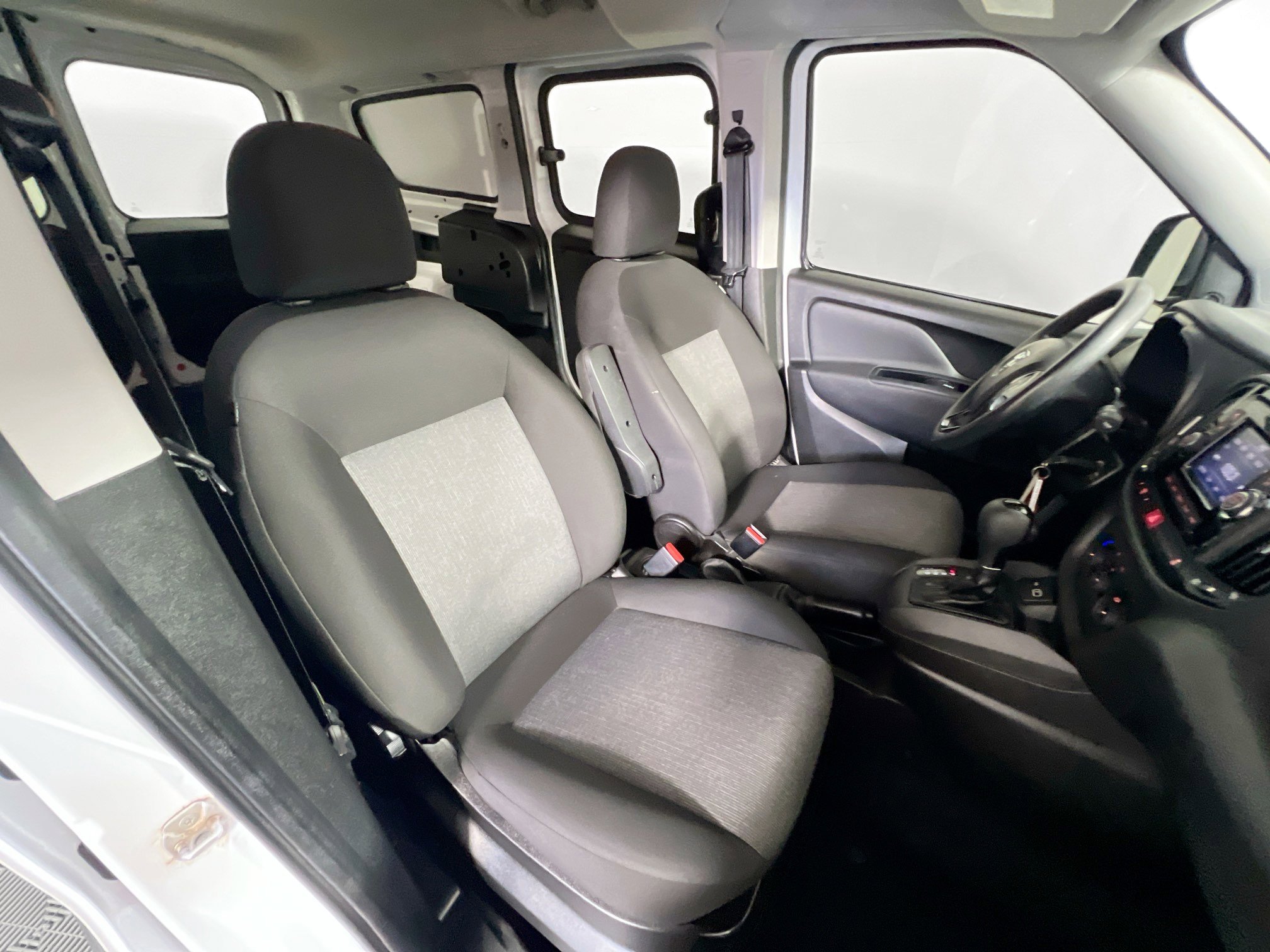 Used 2022 RAM ProMaster City Wagon image 30