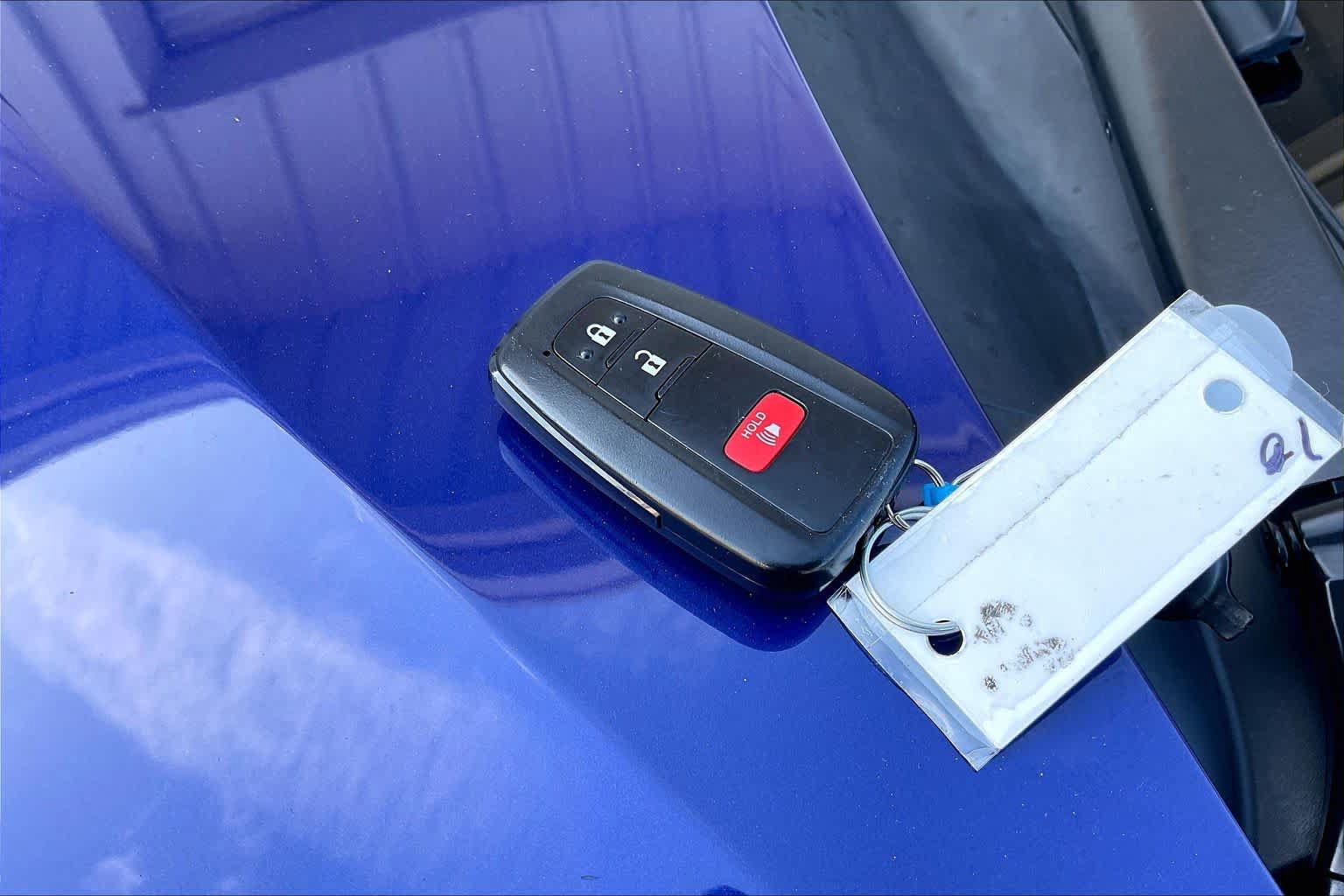 Used 2018 Toyota Prius Three FWD image 15