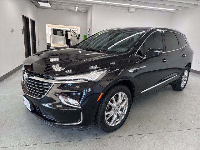 Used 2023 Buick Enclave Essence w/ Experience Buick Package AWD/4WD image 7