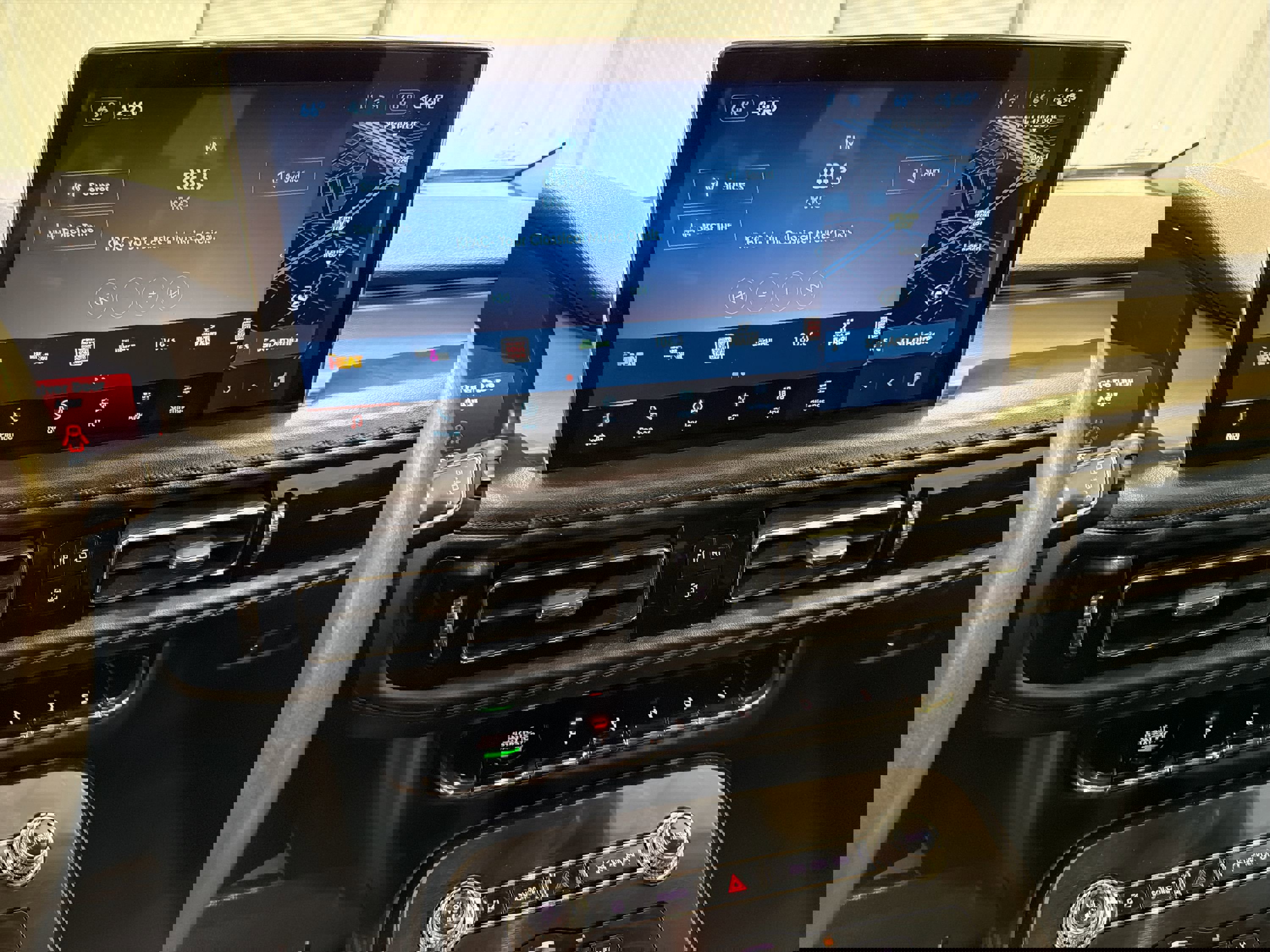 Used 2022 Lincoln Nautilus FWD w/ Premium Package image 17