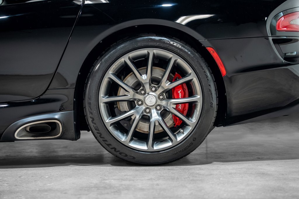 Used 2013 SRT Viper GTS w/ GTS Laguna Interior Pkg image 29