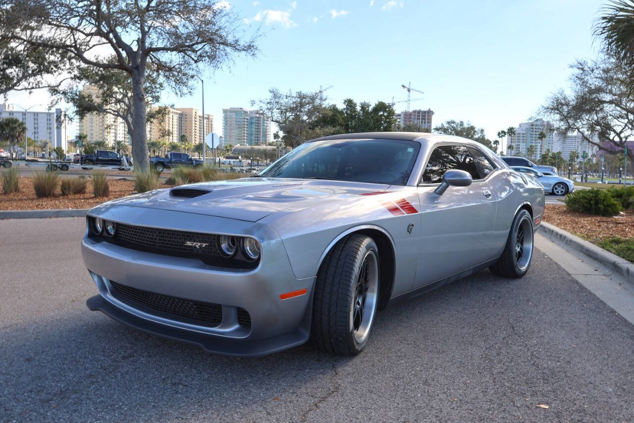 Used 2015 Dodge Challenger SRT Hellcat image 9