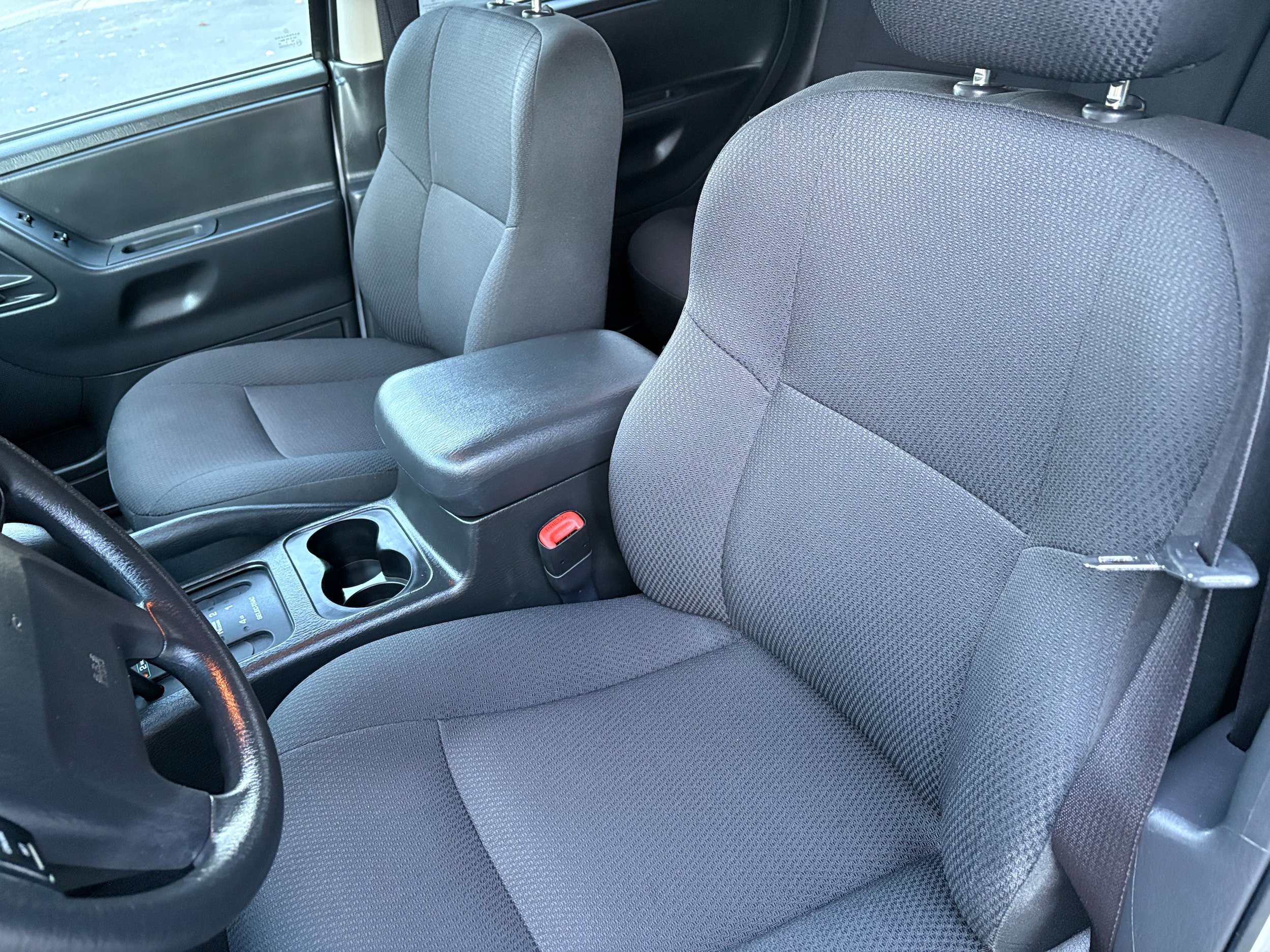 Used 2004 Jeep Grand Cherokee Laredo w/ Convenience Group AWD/4WD image 15