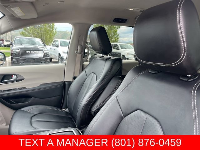 Used 2024 Chrysler Pacifica Limited FWD image 15