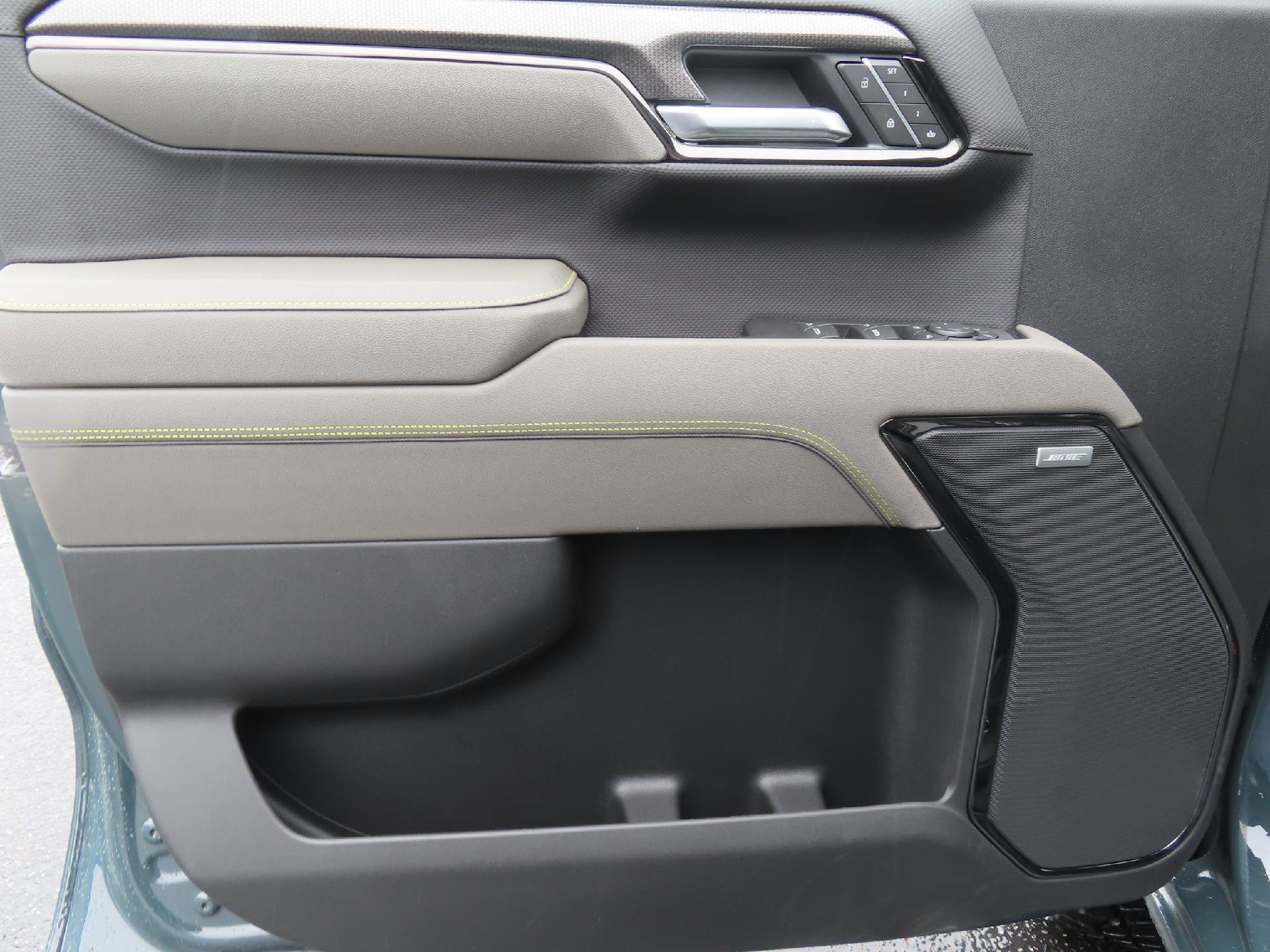 New 2026 Chevrolet Silverado 1500 ZR2 w/ Dark Appearance Package image 11