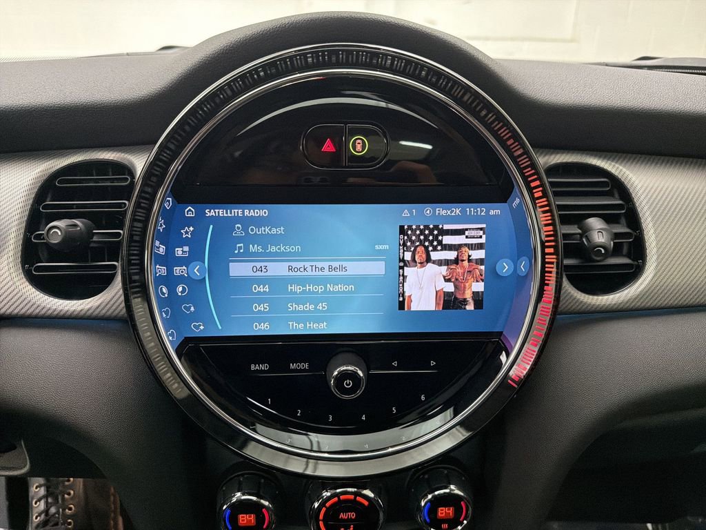 Certified 2024 MINI Cooper SE image 17