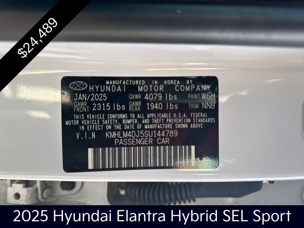 Used 2025 Hyundai Elantra SEL image 27