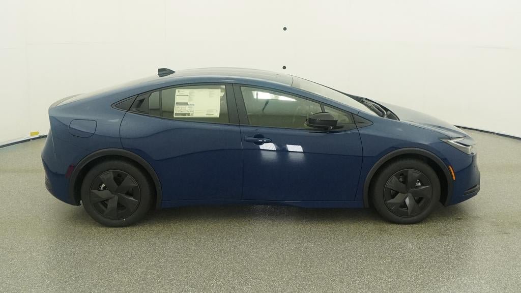 New 2027 Toyota Prius Plug-In Hybrid FWD image 11