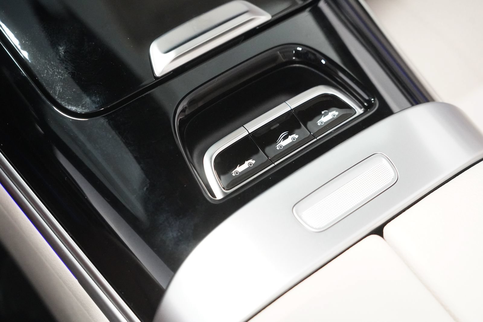 New 2027 Mercedes-Benz CLE 450 4MATIC Cabriolet image 32