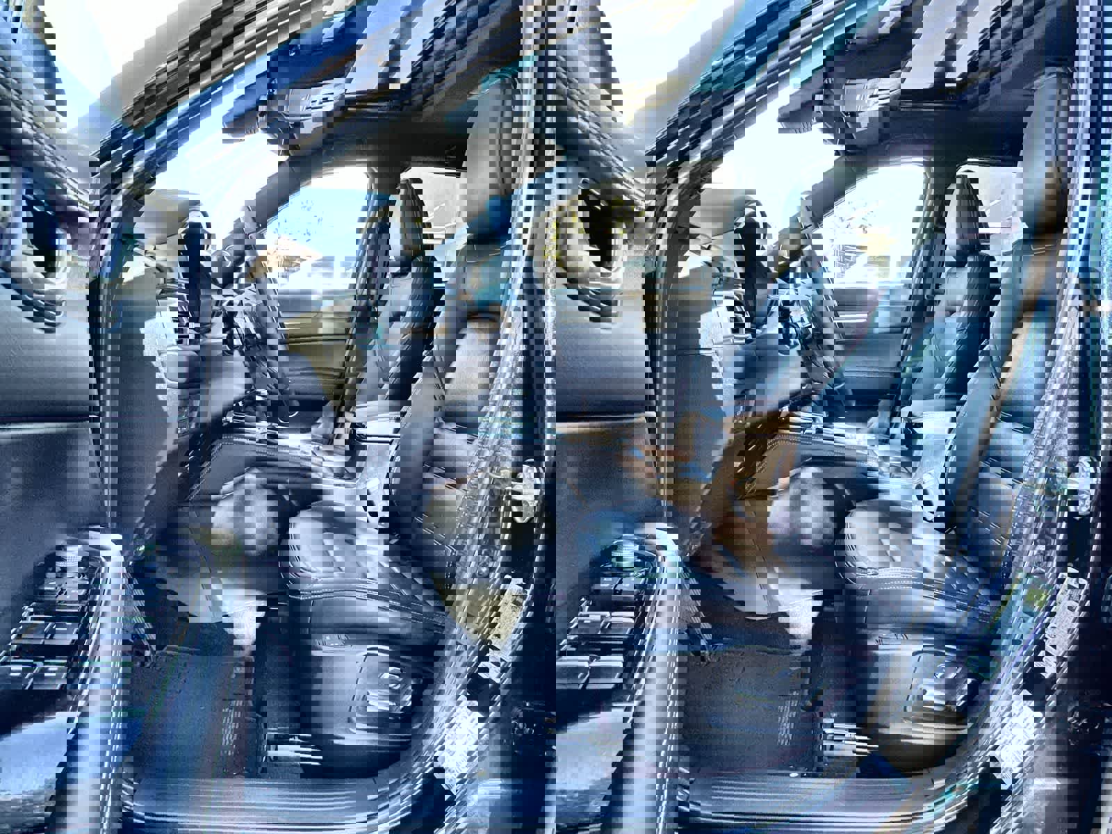 Used 2024 MAZDA CX-5 Signature image 2