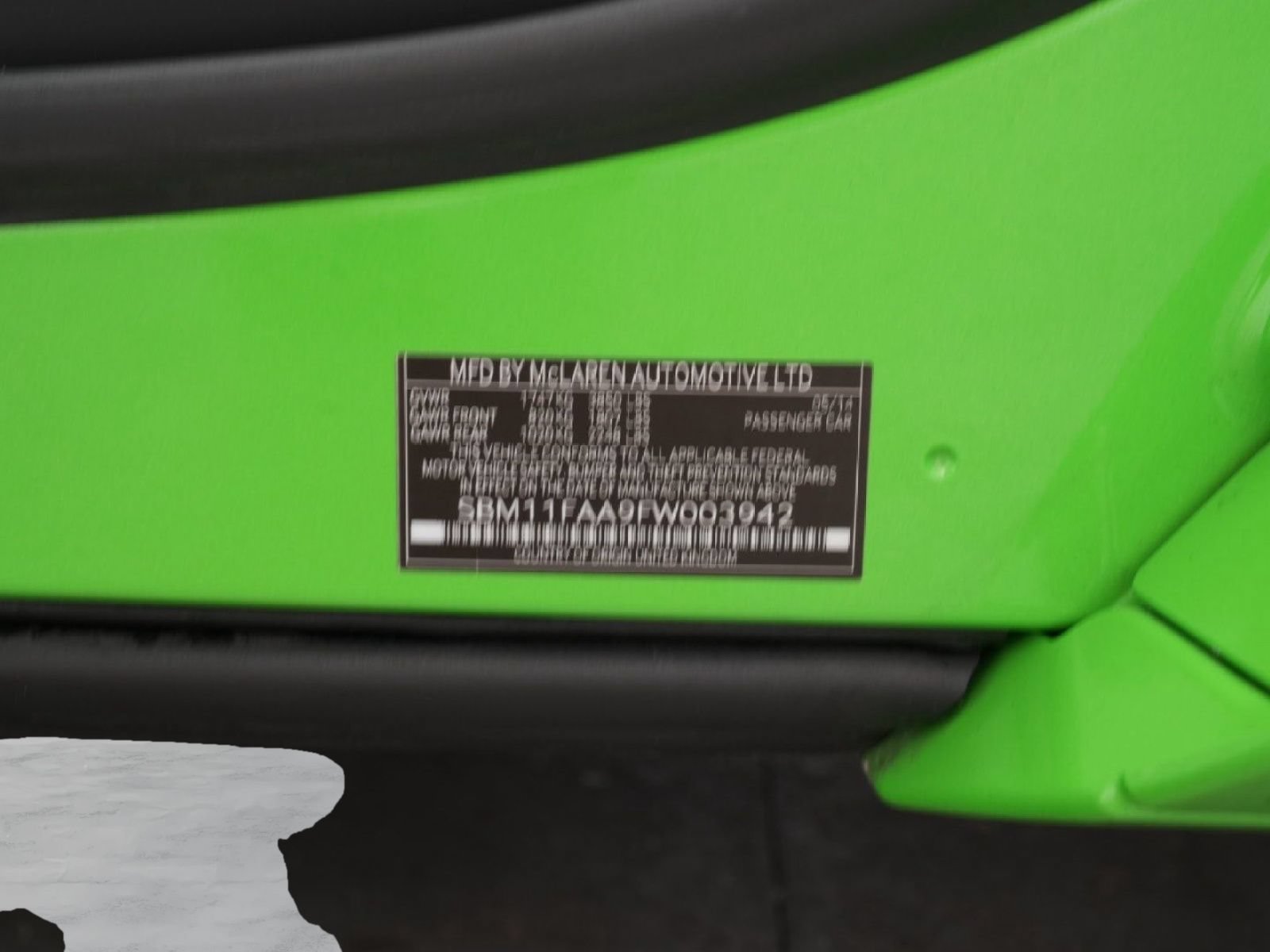Used 2015 McLaren 650S Spider RWD image 16