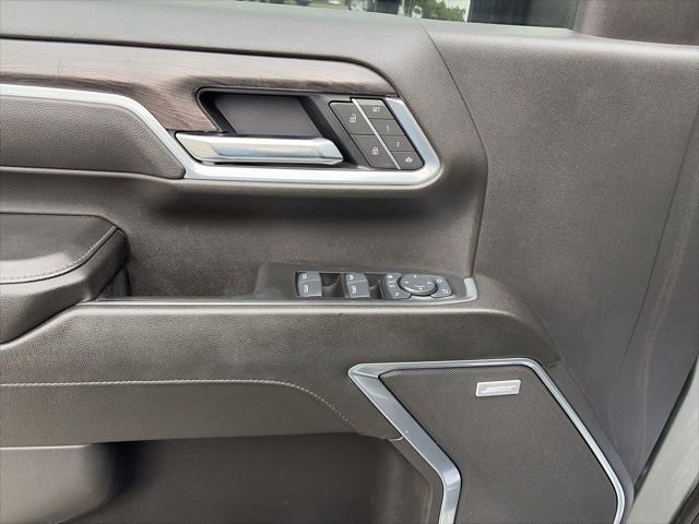 Used 2025 Chevrolet Silverado 2500 LTZ w/ LTZ Plus Package AWD/4WD image 9