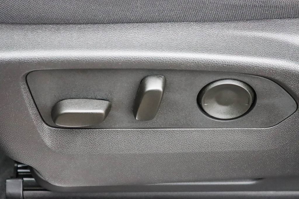 Used 2025 GMC Sierra 1500 Elevation image 46