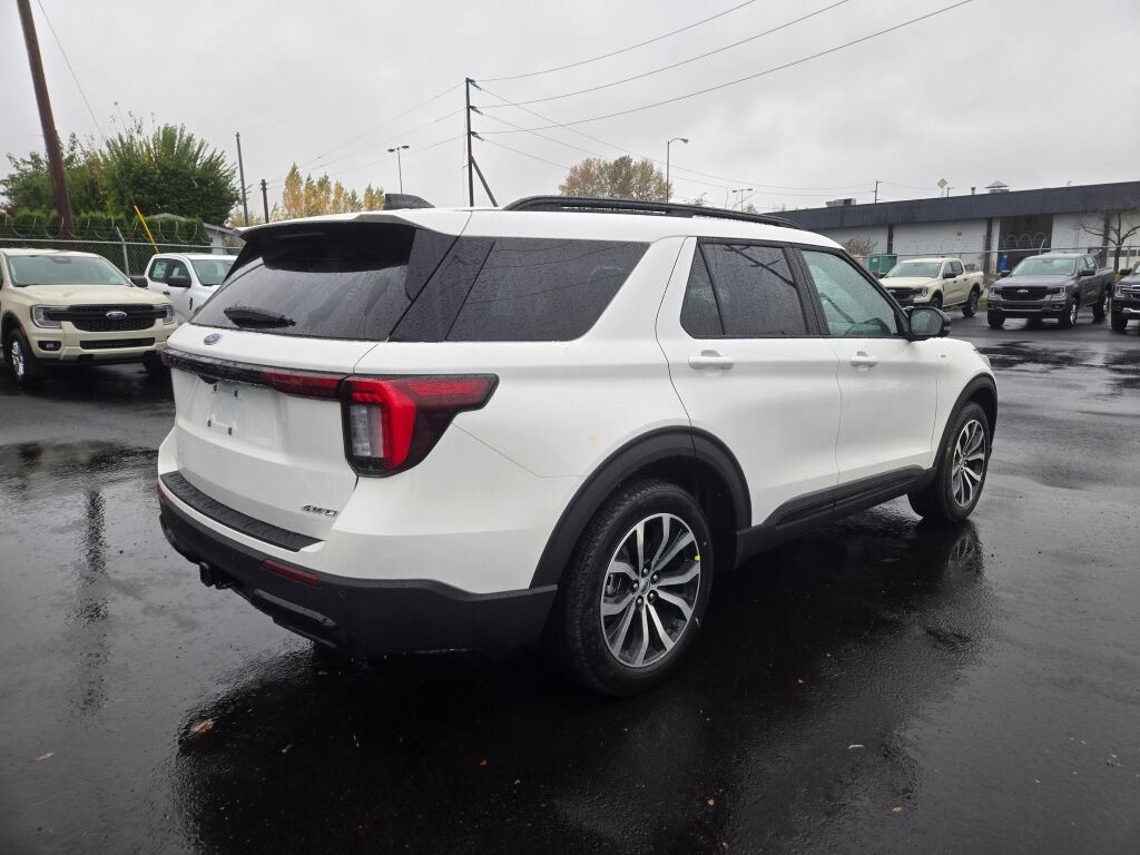 New 2026 Ford Explorer ST-Line AWD/4WD image 5