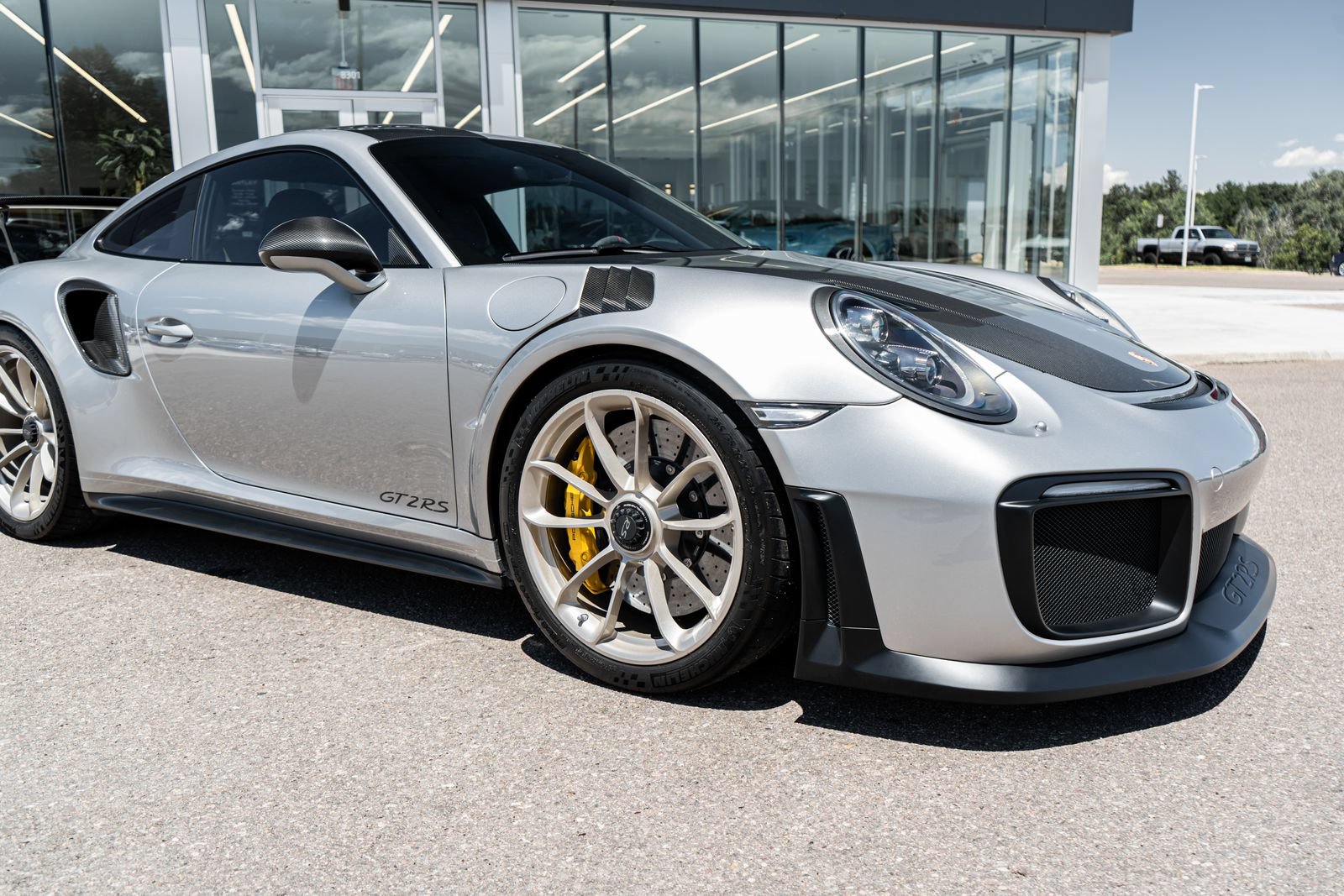 Used 2019 Porsche 911 GT2 RS RWD image 19