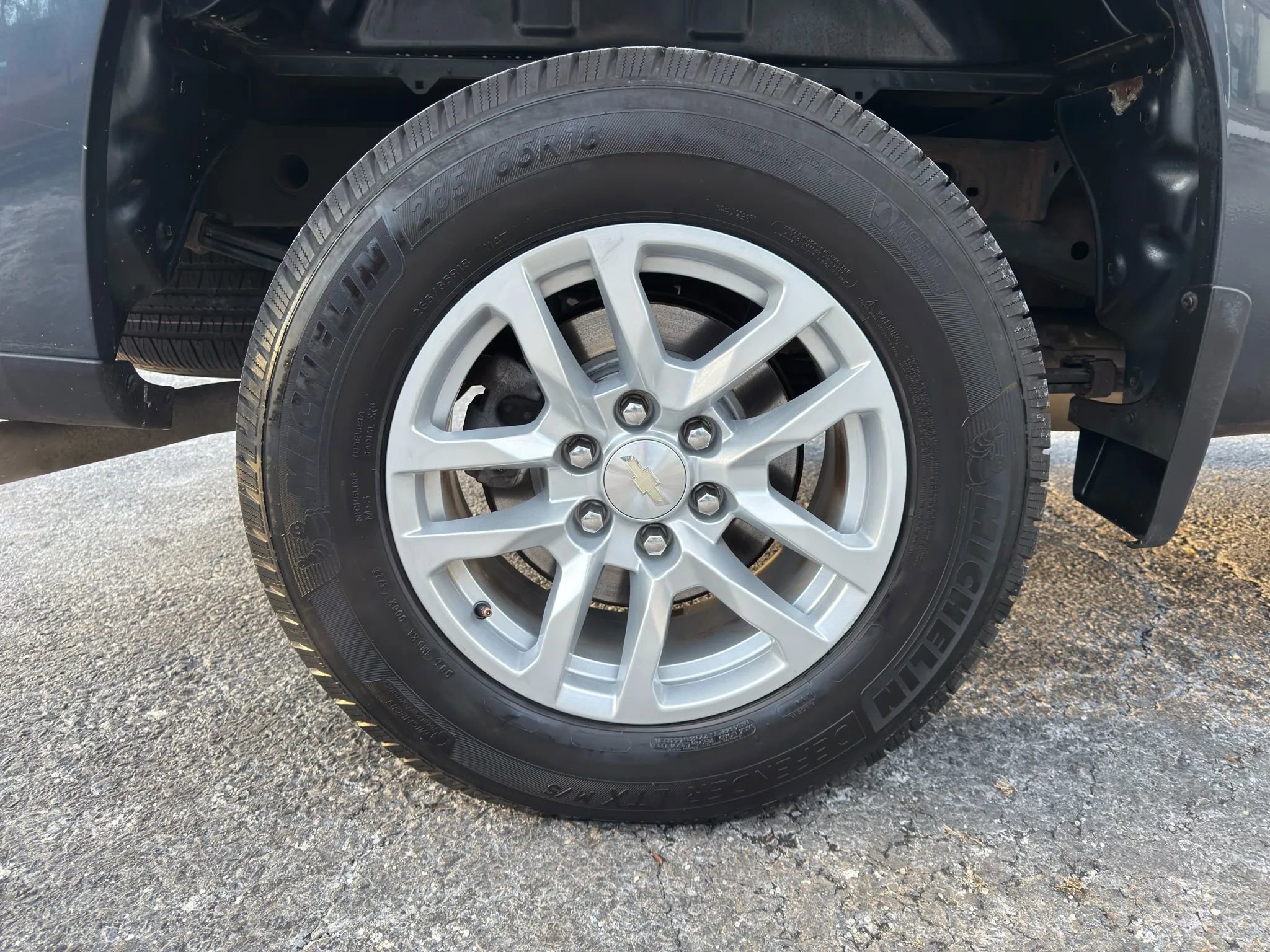 Used 2019 Chevrolet Silverado 1500 LT w/ All-Star Edition image 10