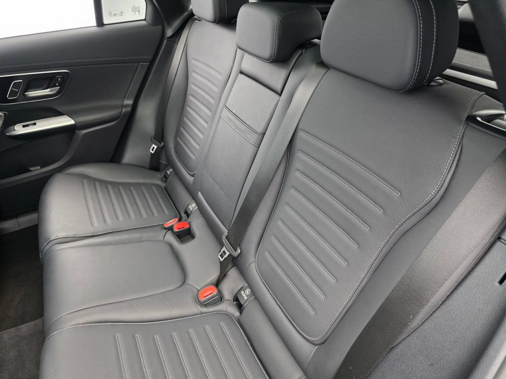 Used 2025 Mercedes-Benz GLC 43 AMG 4MATIC image 16