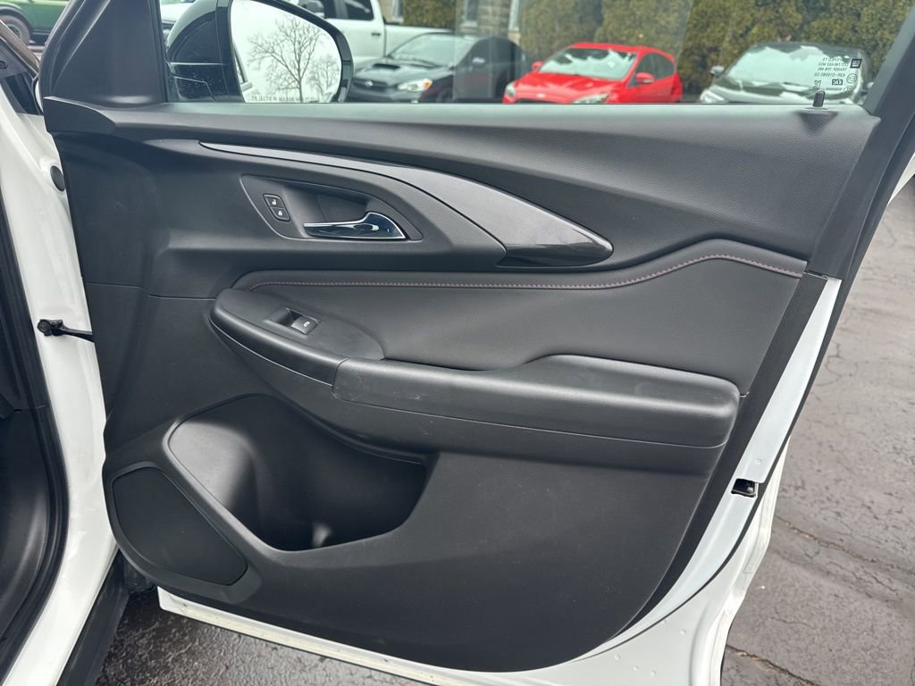 Used 2021 Chevrolet TrailBlazer RS image 30