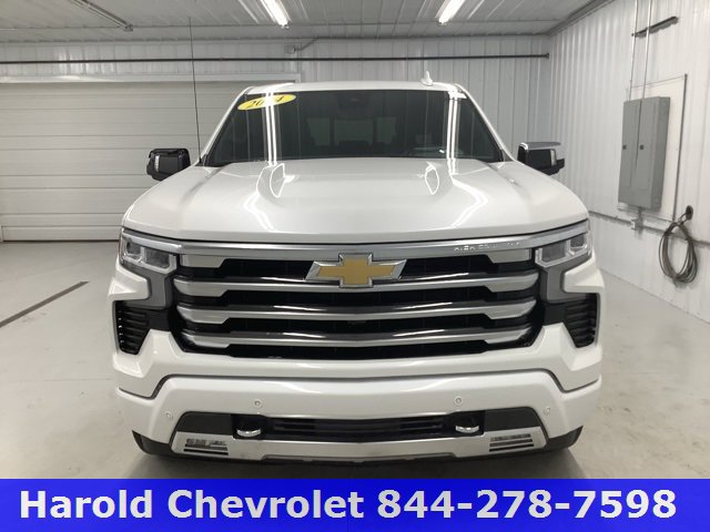 Used 2024 Chevrolet Silverado 1500 High Country w/ High Country Premium Package image 2