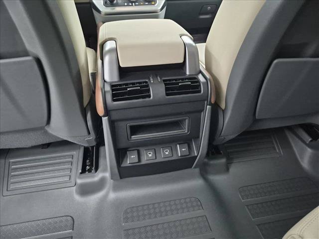 Certified 2022 Land Rover Defender 110 S AWD/4WD image 19
