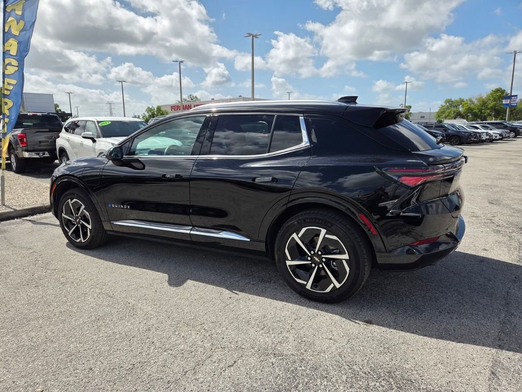 Certified 2025 Chevrolet Equinox EV LT w/ Convenience Package image 9