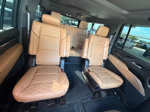 Certified 2023 Cadillac Escalade ESV Sport w/ Touring Package AWD/4WD image 7