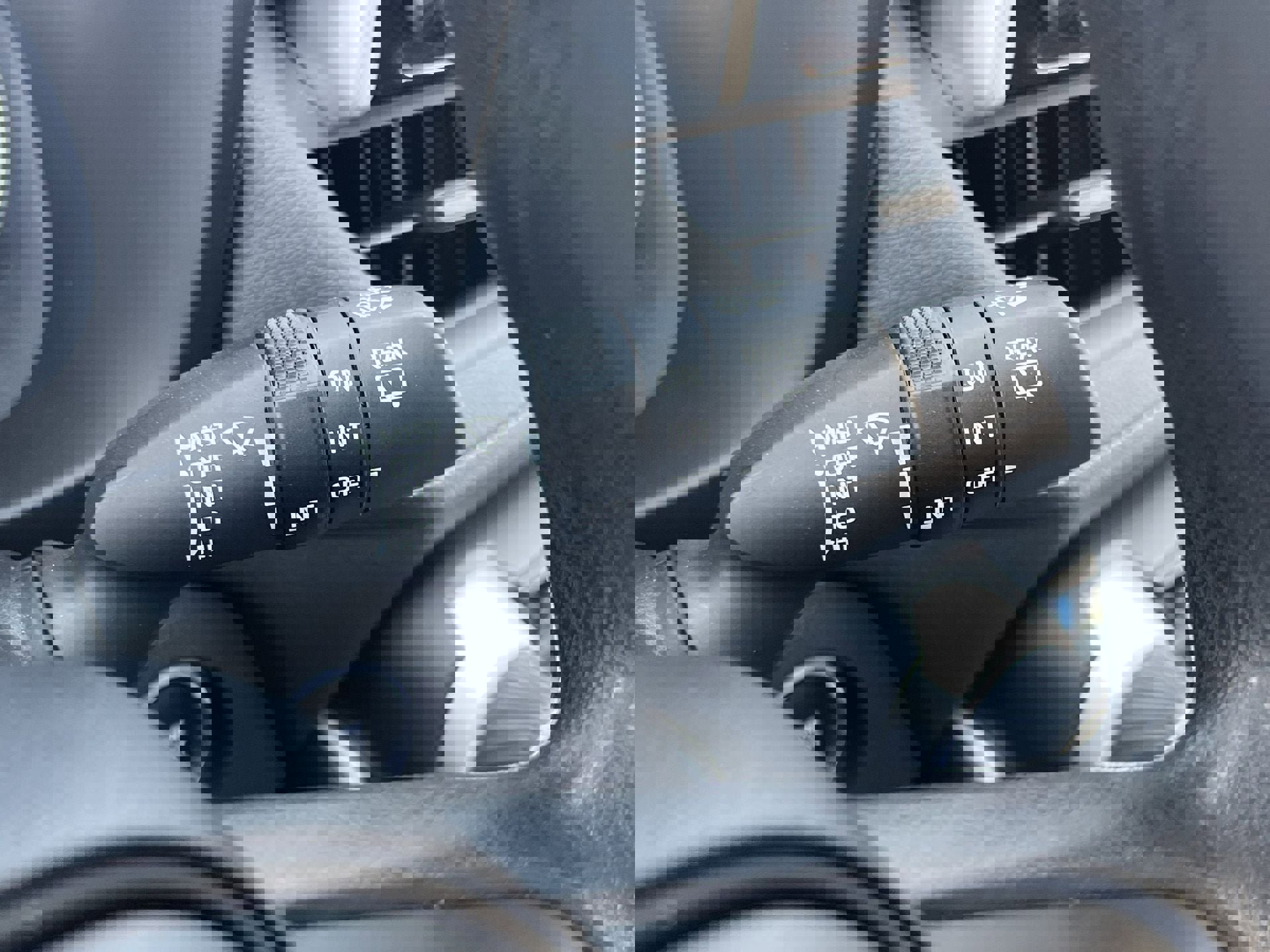 Used 2023 Toyota RAV4 XLE image 12