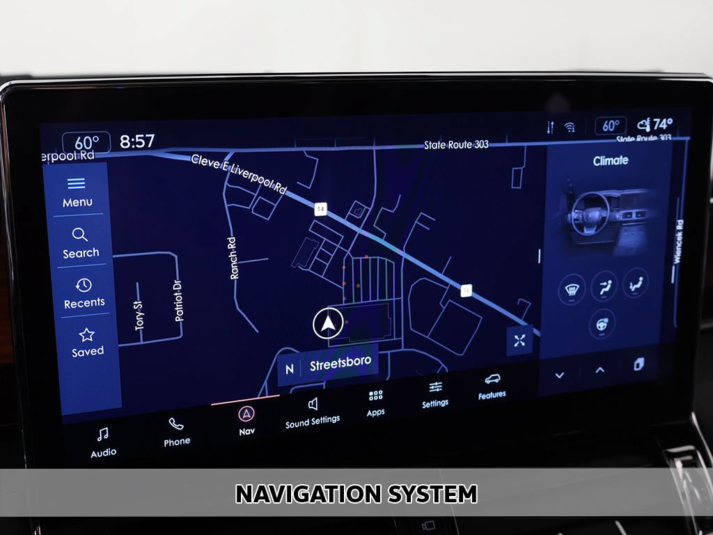 Used 2023 Lincoln Navigator Reserve AWD/4WD image 3