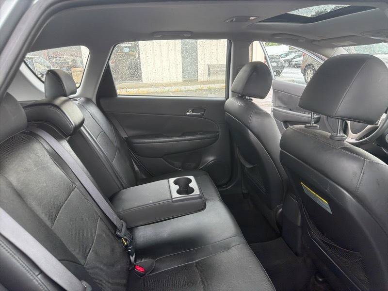 Used 2011 Hyundai Elantra FWD image 15