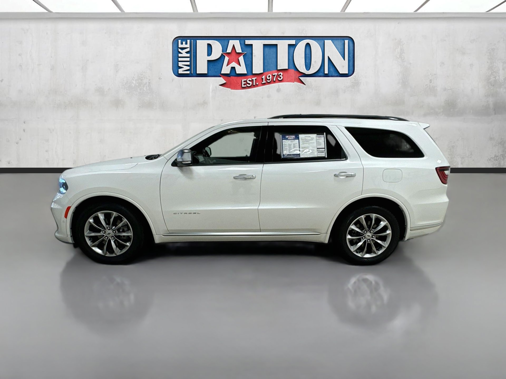 Used 2021 Dodge Durango Citadel w/ Premium Entertainment Group RWD image 4