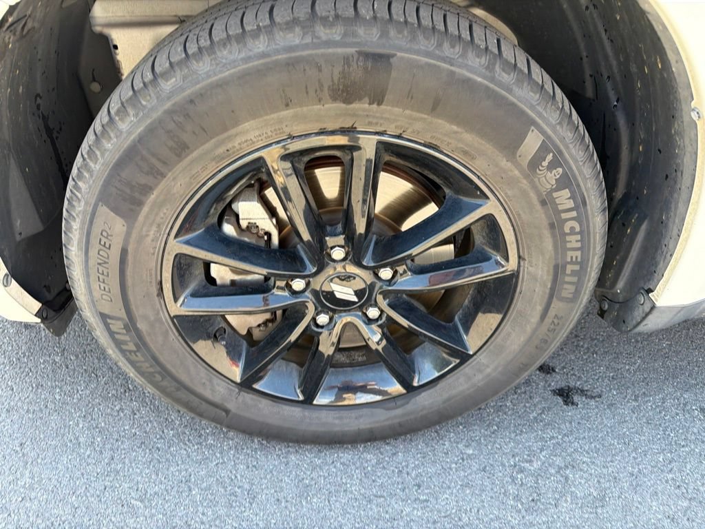Used 2020 Dodge Journey SE w/ Blacktop Package FWD image 9