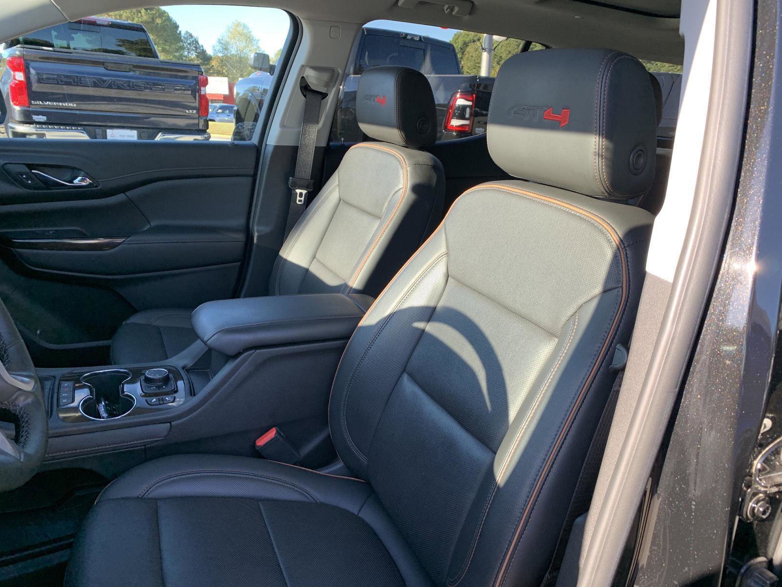 Used 2023 GMC Acadia AT4 w/ Technology Package image 12