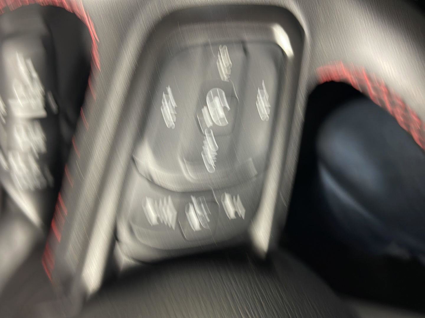 Used 2024 Jeep Wrangler Unlimited Rubicon image 21