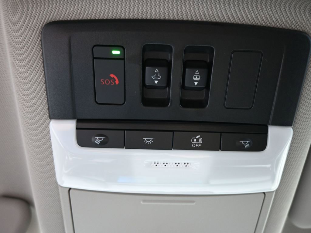 Used 2024 Nissan Rogue SL w/ SL Premium Package image 21