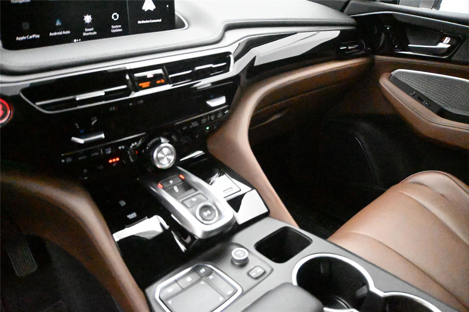 Certified 2024 Acura MDX SH-AWD w/ Advance Package image 4