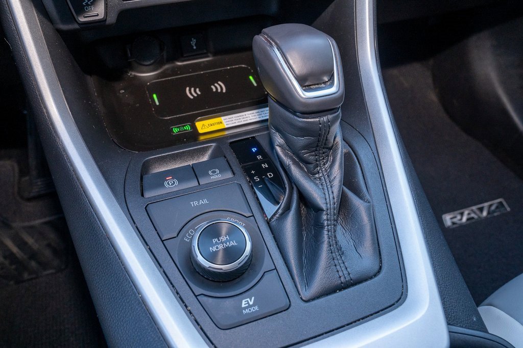 Certified 2022 Toyota RAV4 XLE Premium image 10