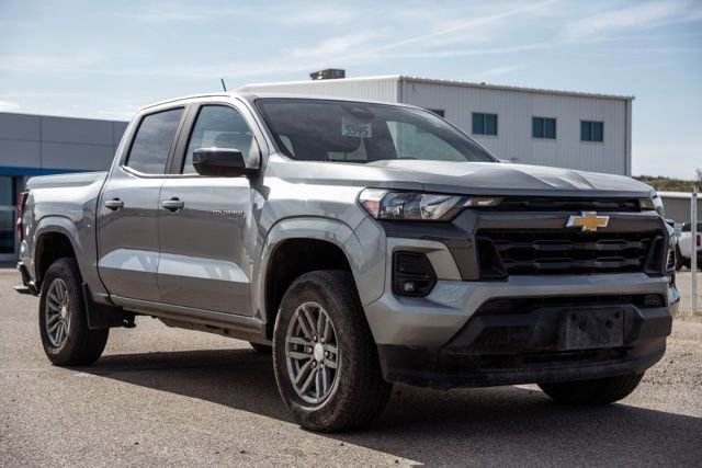 Used 2024 Chevrolet Colorado LT w/ LT Convenience Package image 3