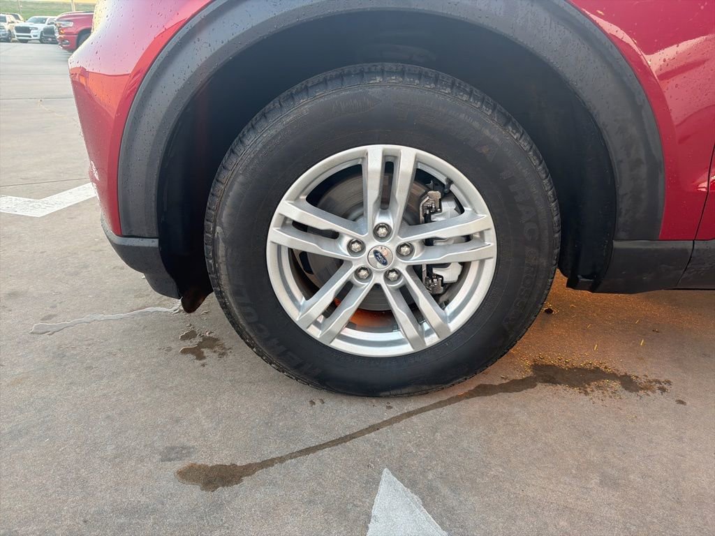 Used 2020 Ford Explorer XLT w/ Equipment Group 202A image 9