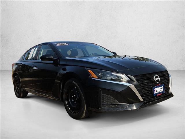 Used 2023 Nissan Altima 2.5 S FWD video 3
