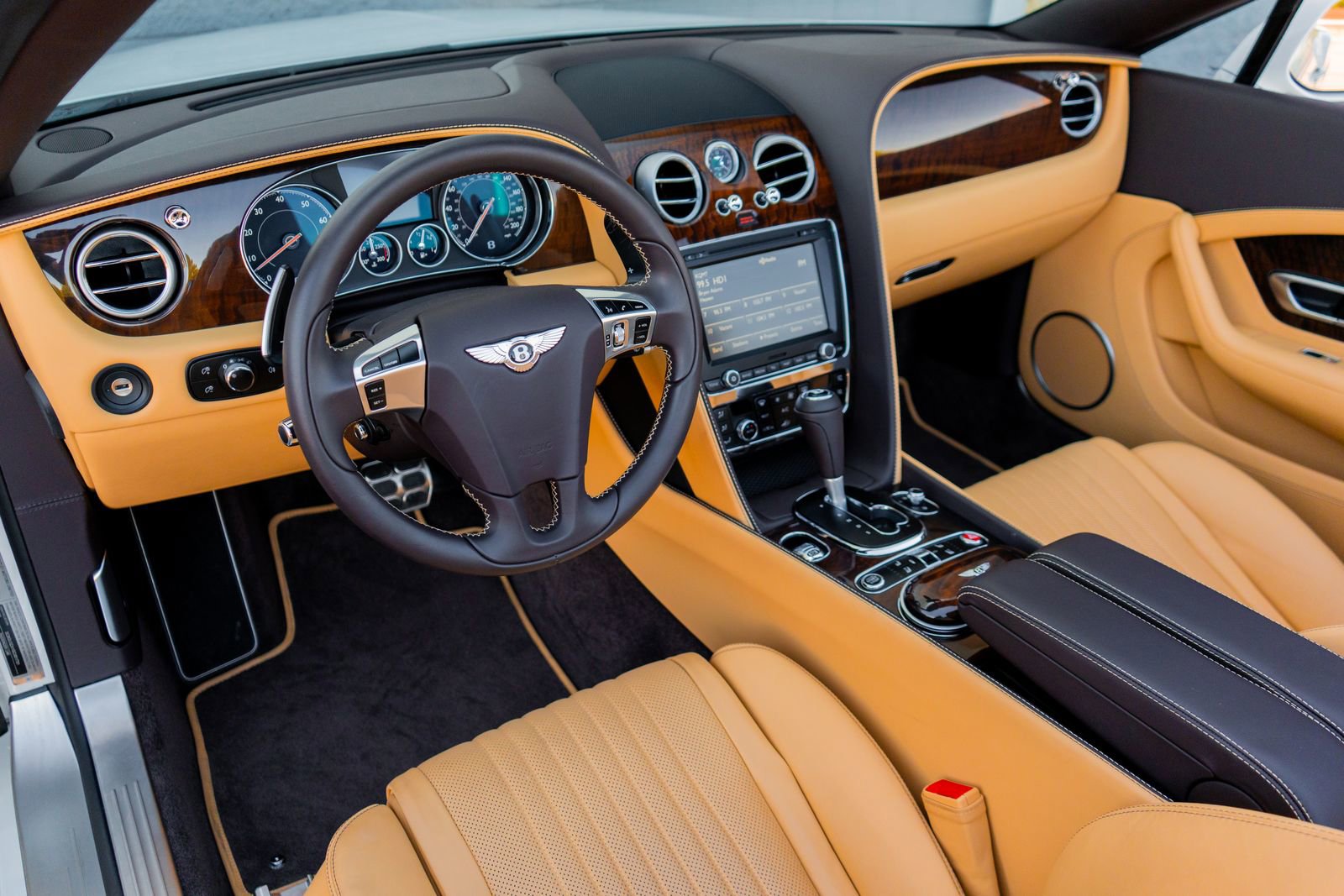 Used 2016 Bentley Continental GT image 30