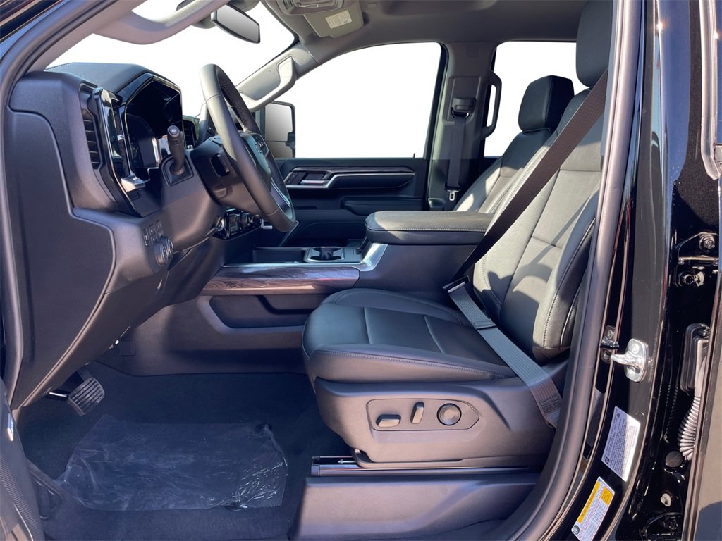 New 2026 Chevrolet Silverado 2500 LTZ w/ Trail Boss Package image 9