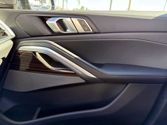 Used 2025 BMW X6 xDrive40i image 24