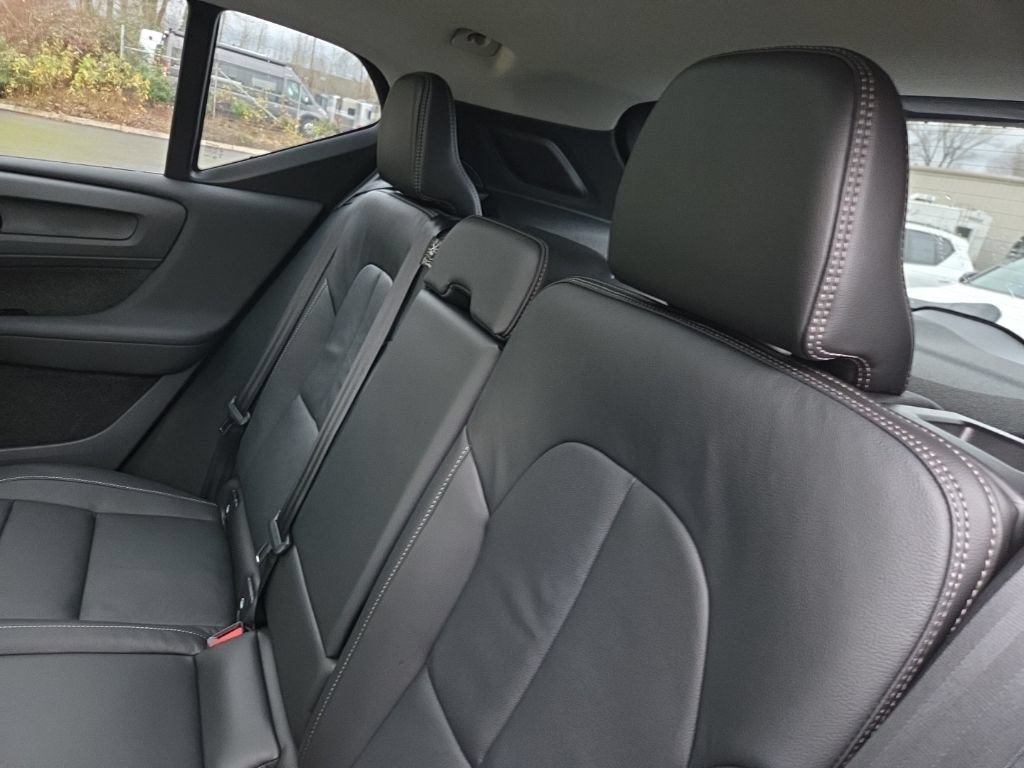 New 2026 Volvo XC40 B5 Plus w/ Protection Package Premier AWD/4WD image 6