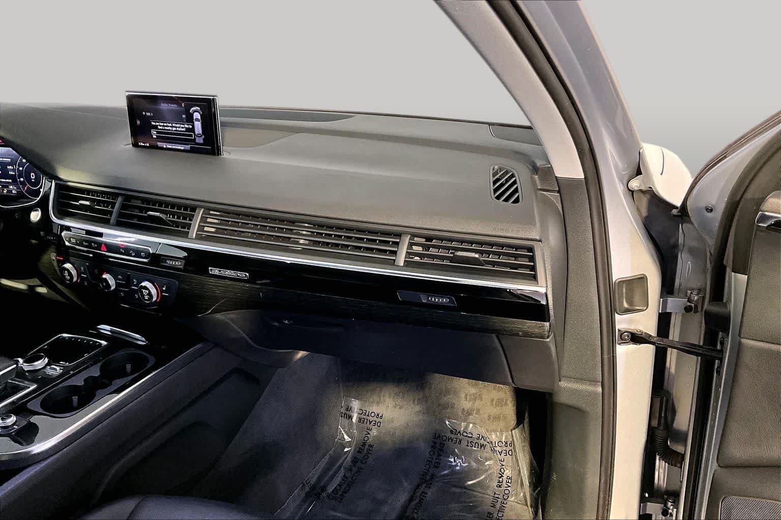 Used 2019 Audi Q7 3.0T Premium Plus w/ Premium Plus Package AWD/4WD image 19