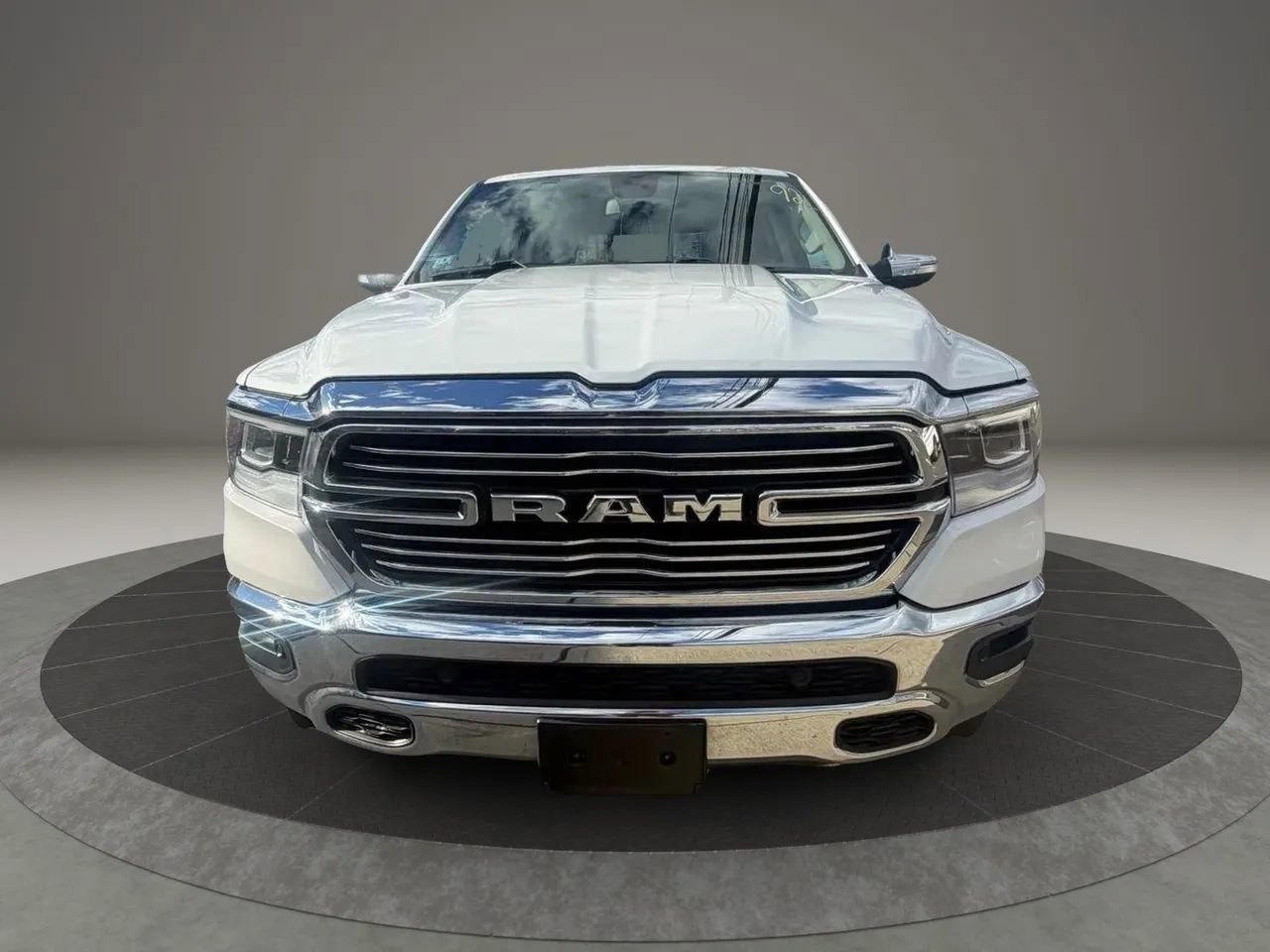 Used 2020 RAM 1500 Laramie image 2