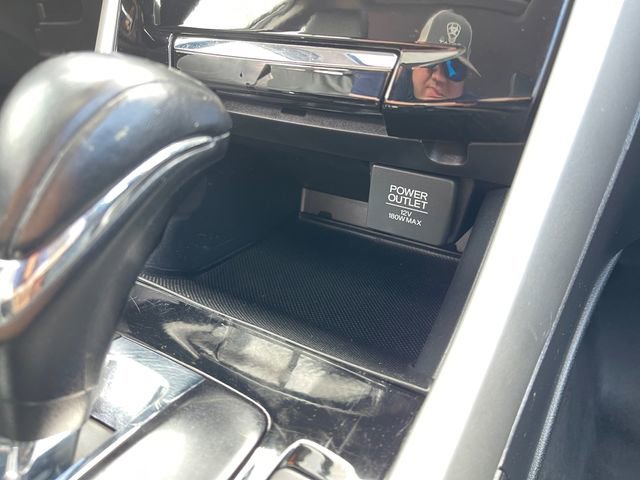 Used 2016 Honda Accord Touring image 25