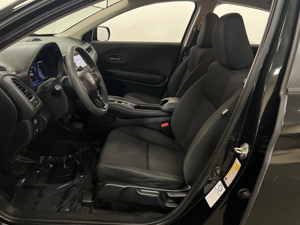 Used 2018 Honda HR-V LX image 11