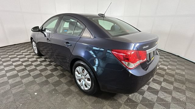 Used 2016 Chevrolet Cruze LS FWD image 4