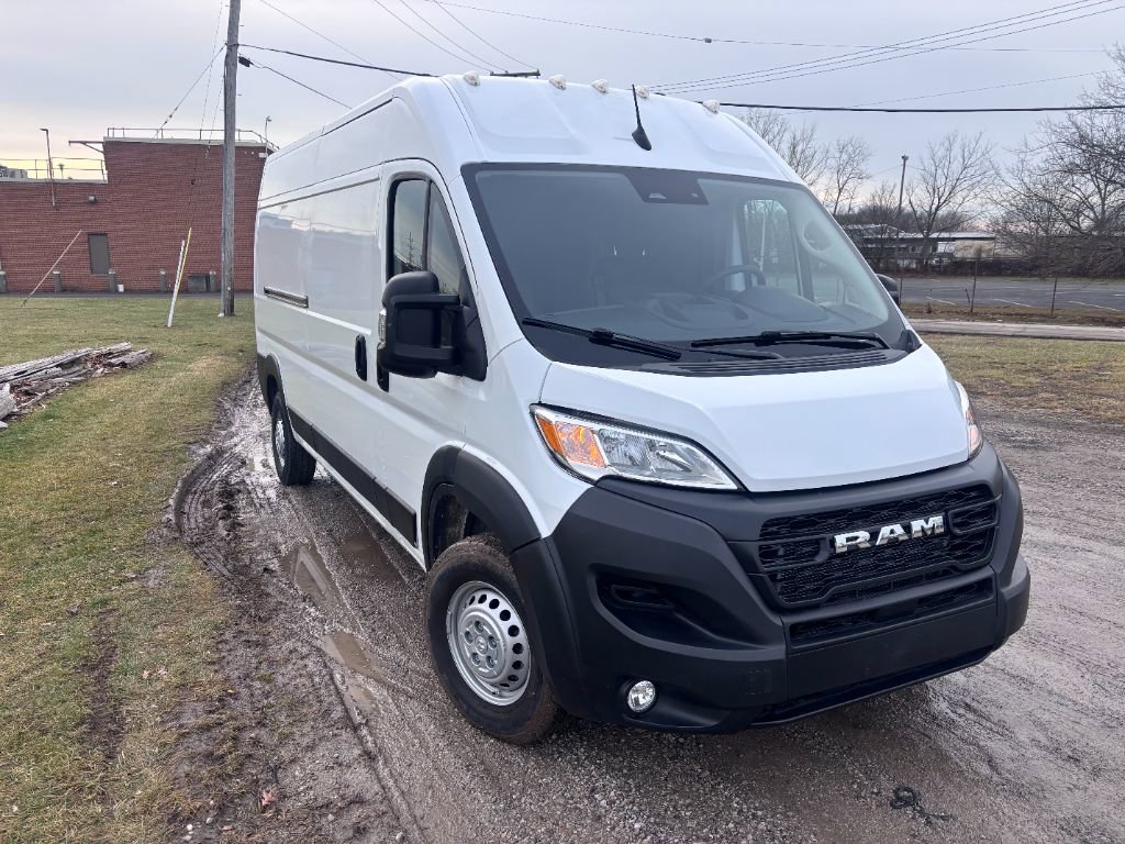 Used 2025 RAM ProMaster 2500 w/ Convenience Group image 11