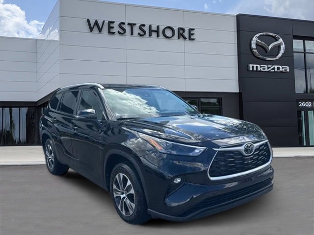 Used 2023 Toyota Highlander XLE